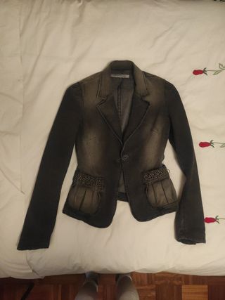 Cazadora vaquera gris