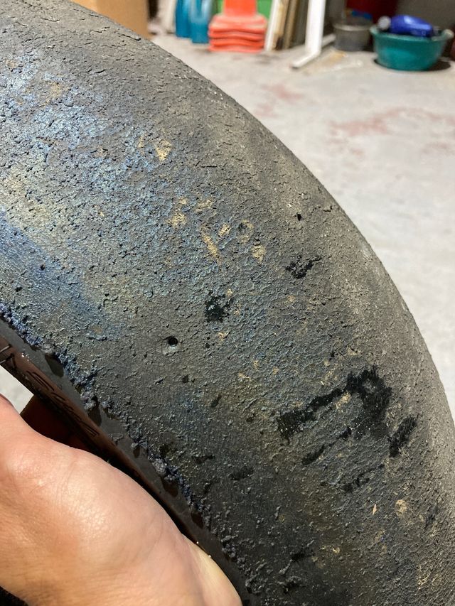 Slick dunlop 212 gp racer con una sola rodada