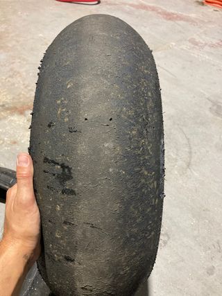 Slick dunlop 212 gp racer con una sola rodada