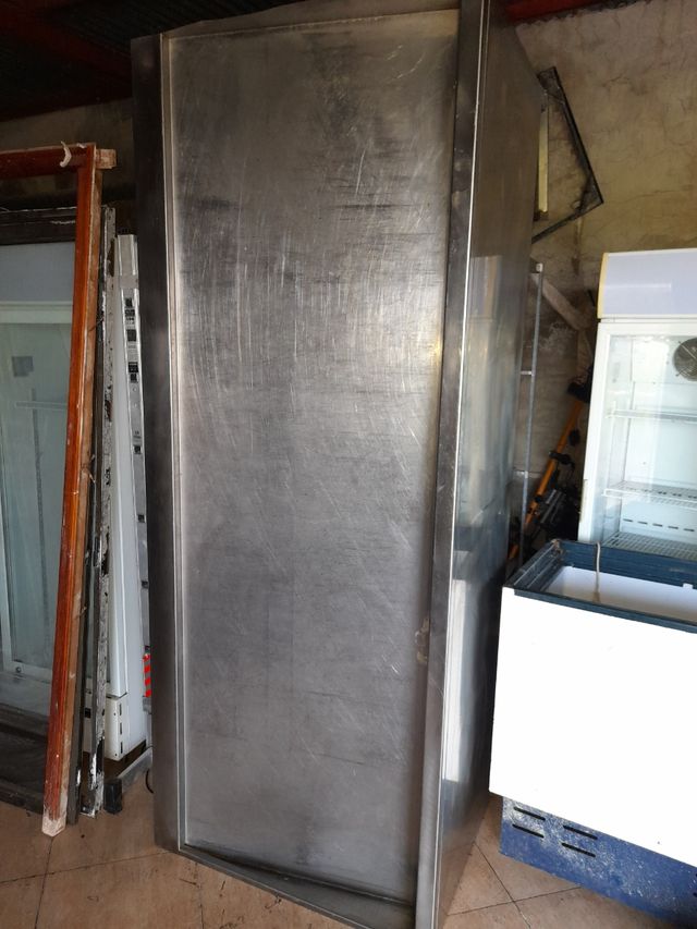 Mesa de peixe em aço