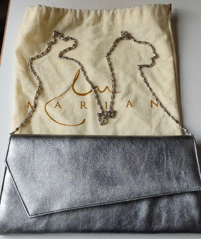 Bolso de ceremonia plateado