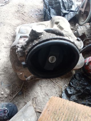 Volkswagen Jetta mk2 1989 piezas está entero