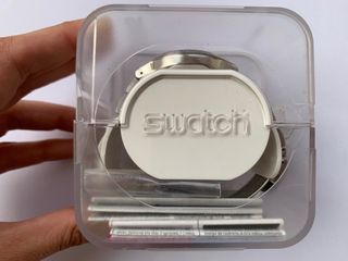 Reloj Swatch Irony Chrono Blustery Red