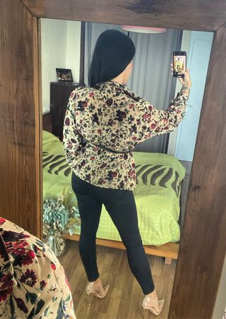 Nueva blusa seda natural estampado floral talla L