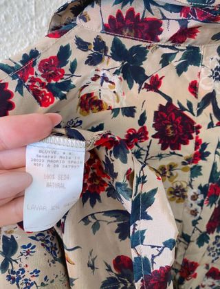 Nueva blusa seda natural estampado floral talla L