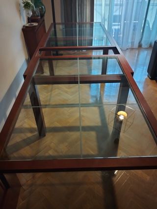 Mesa comedor extensible.