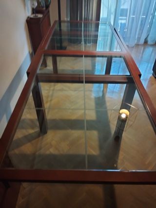 Mesa comedor extensible.