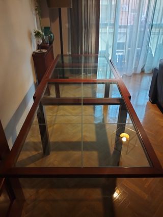 Mesa comedor extensible.