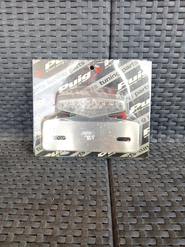 Piloto de freno de moto marca Puig