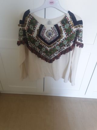 sudadera étnica zara