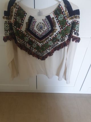 sudadera étnica zara