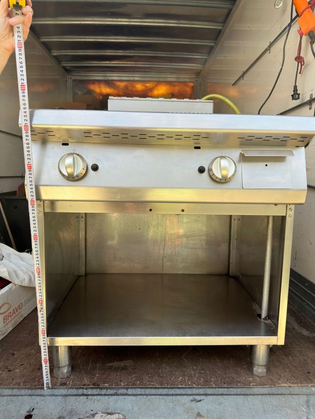 PLANCHA FRY-TOP MUEBLE A GAS