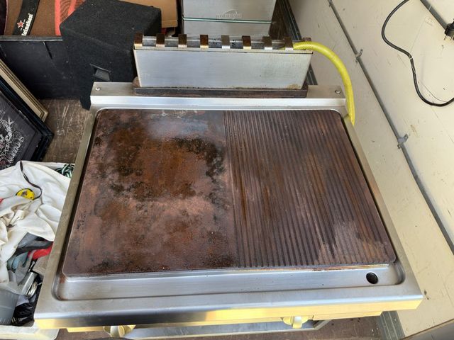 PLANCHA FRY-TOP MUEBLE A GAS