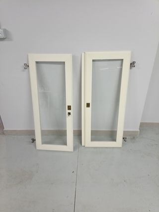 puertas de armario lacado blanco.