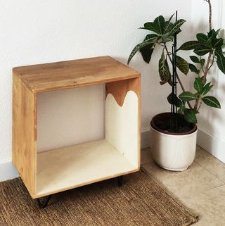 THORGILS: Mesa auxiliar