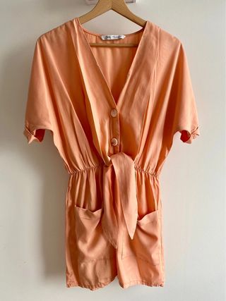 Mono corto de Zara color salmón
