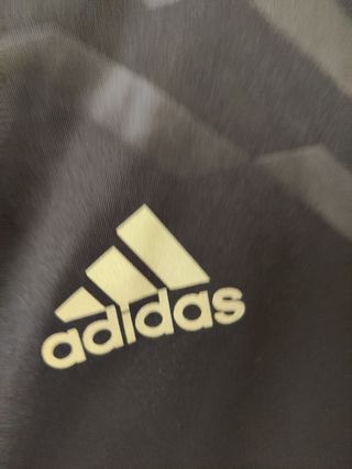 Camiseta Real Madrid CF oficial talla S entrenam