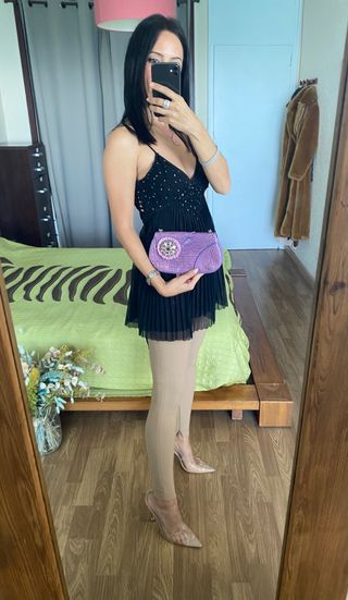 Bolso pequeño lila pedrería estampado cocodrilo 
