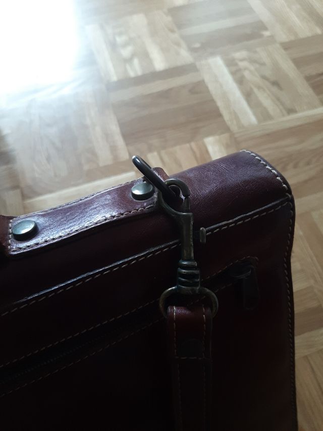 Maletín de piel
