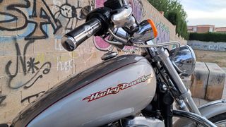 HARLEY DAVIDSON - SPORTSTER XL883C CUST