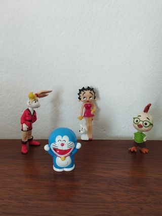 Muñecos variados 