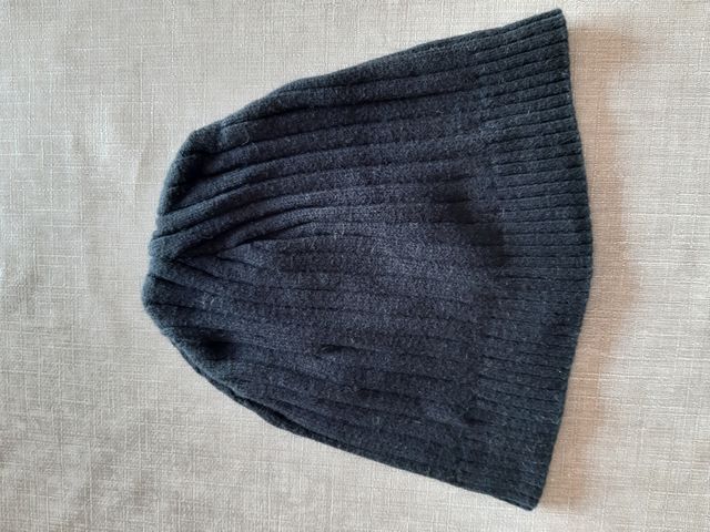 cappello nero in cotone