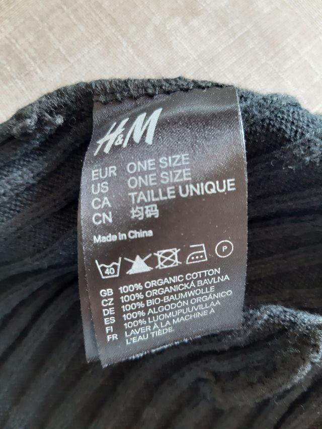 cappello nero in cotone