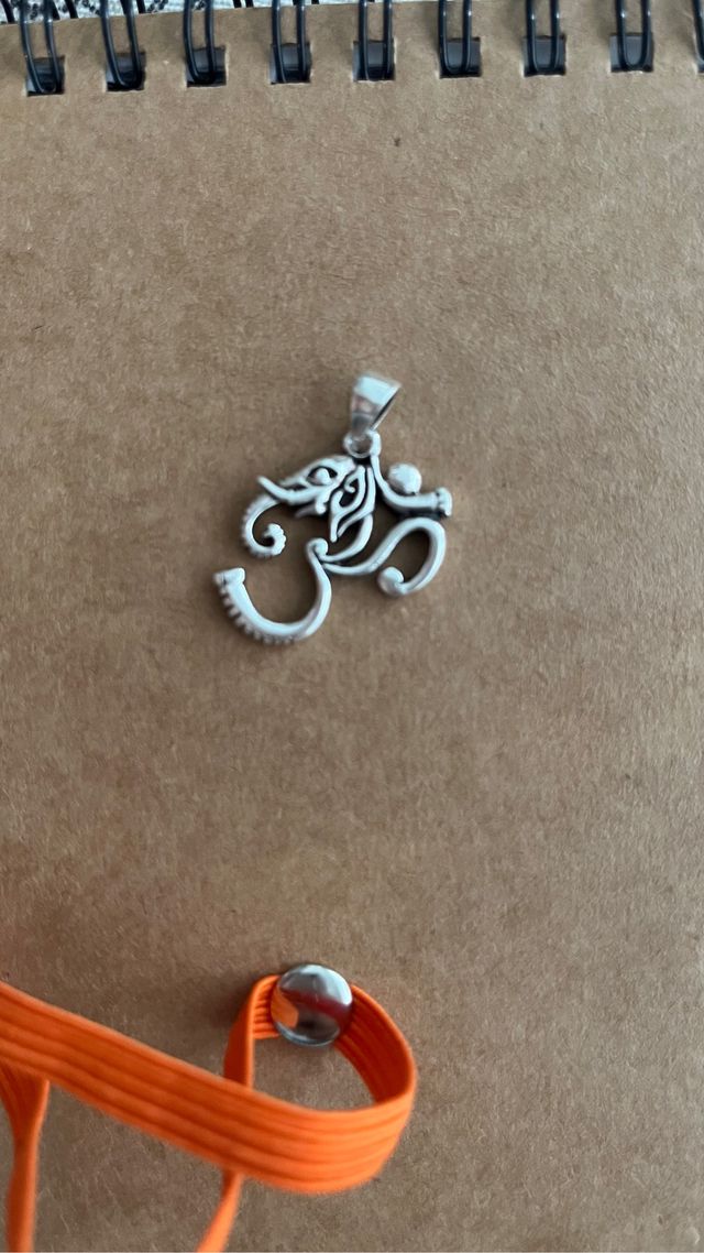 Colgante Ganesh y Om en plata