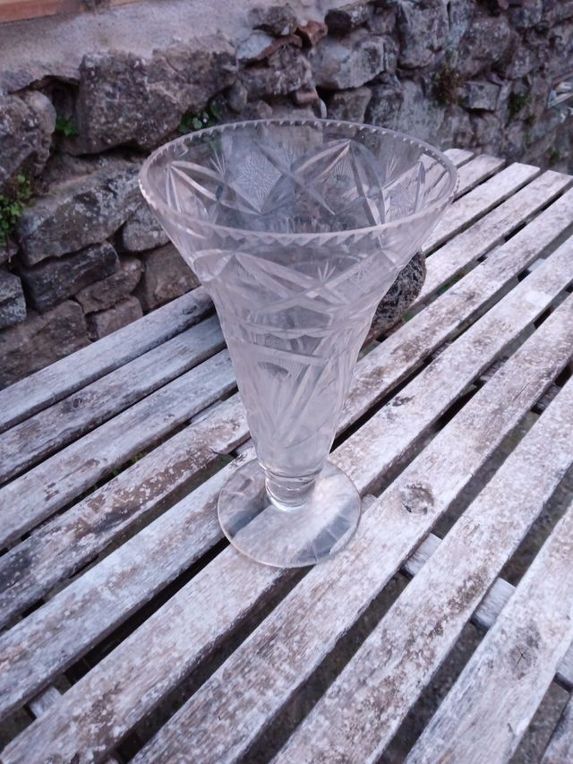Jarron antiguo cristal tallado