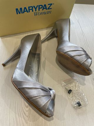Zapato tacón plata