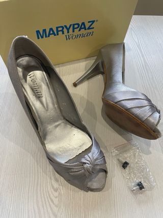 Zapato tacón plata