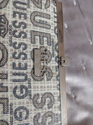 Cartera Guess
