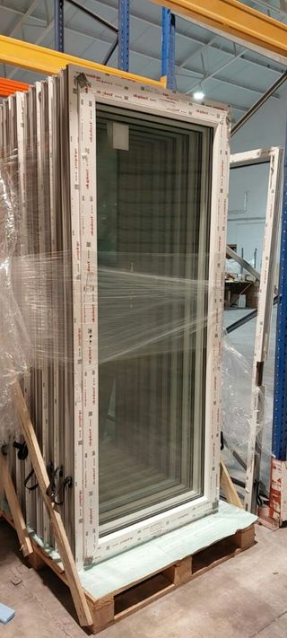 Ventana PVC 1200x1355 Oscilobatiente con Persiana