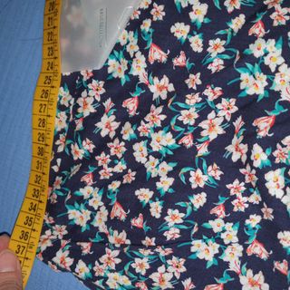 falda corta stradivarius talla L