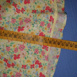 falda corta stradivarius talla L