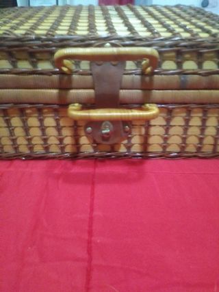 maleta vintage de camping