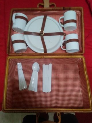 maleta vintage de camping