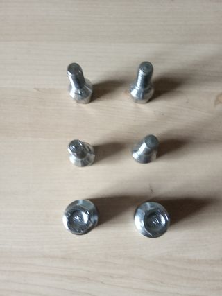 Tornillos antirrobo para llantas aluminio (7 Fotos