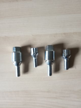 Tornillos antirrobo para llantas aluminio (7 Fotos