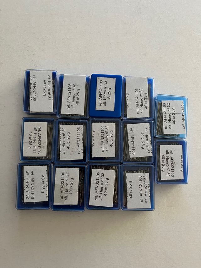 Cajas de alfileres de hierro  n32 40c