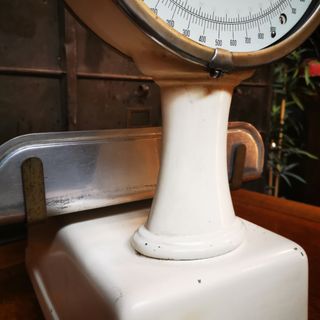 Antigua báscula magriña.