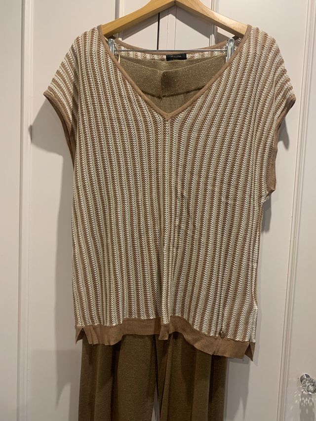 Pantalón de hilo metalizado y chaleco a juego