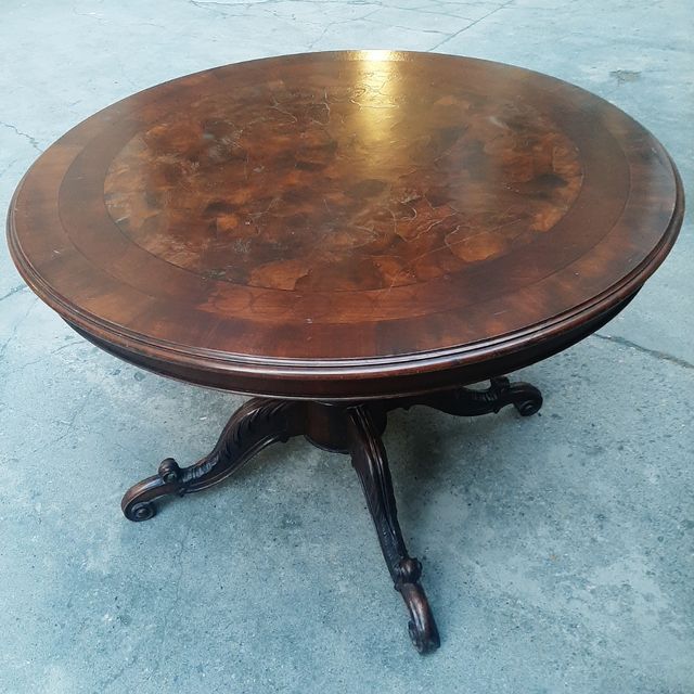 Tavolo rotondo + 4 sedie in velluto verde