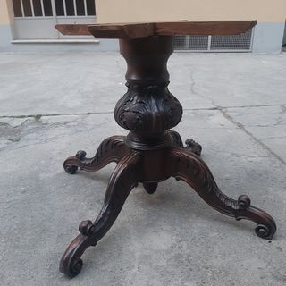 Tavolo rotondo + 4 sedie in velluto verde