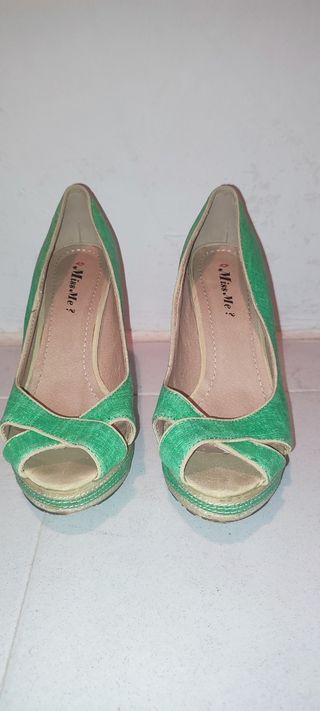 zapatos tacón verdes