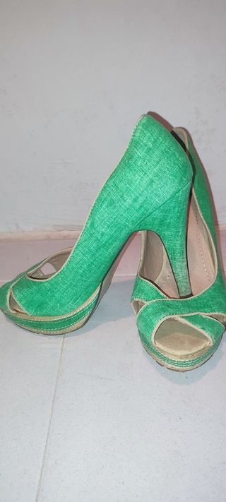 zapatos tacón verdes