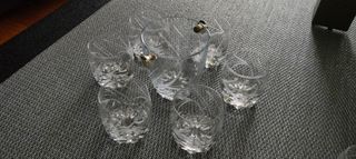 Juego de vasos, jarra y cubitera