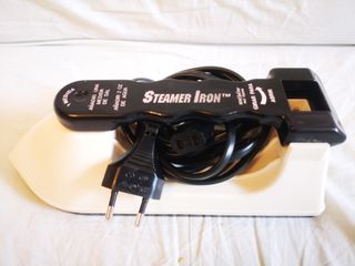 Plancha vintage de viaje Steamer Iron Wottoline.