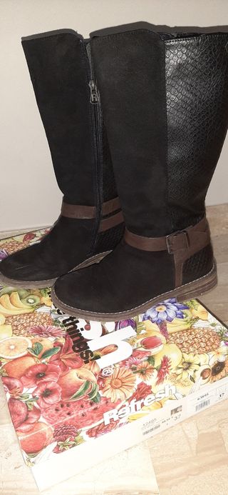 Stivali alti neri. Talla 37