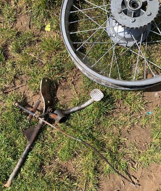 depósito puch minicross ,otro borrascay más piezas